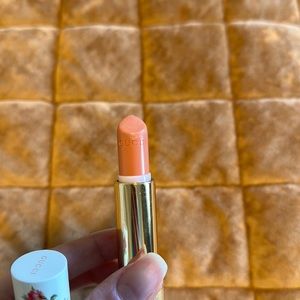 🏖️Full Size Gucci Lipstick - Hold Your Man